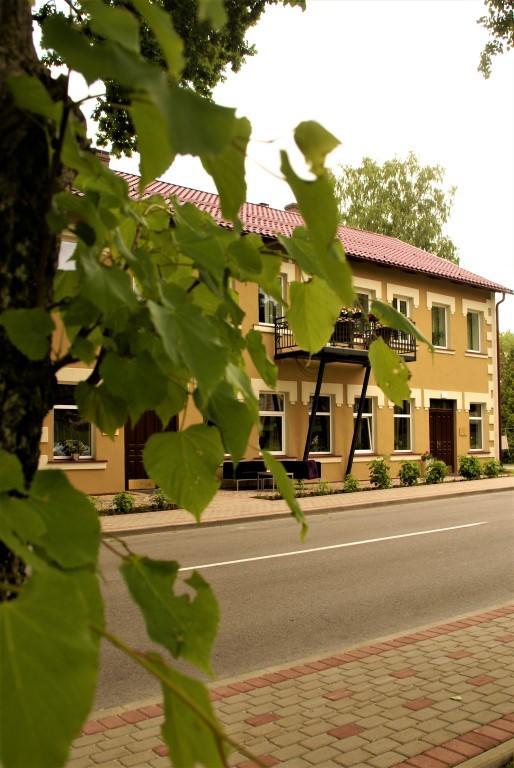 Hotel Benevilla Alūksne エクステリア 写真